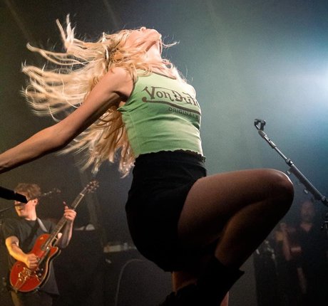 Maisie Peters leaked onlyfans