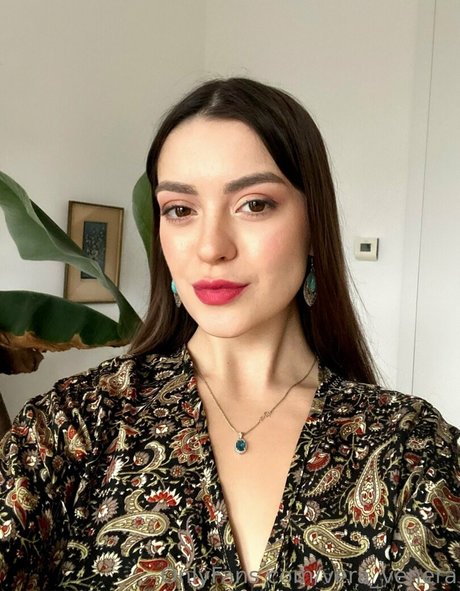 vera venera onlyfans leak naked