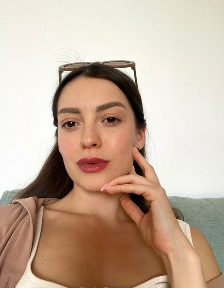 vera venera onlyfans nude leak