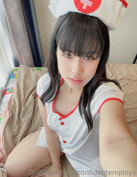 confidentemploye onlyfans leaked tits