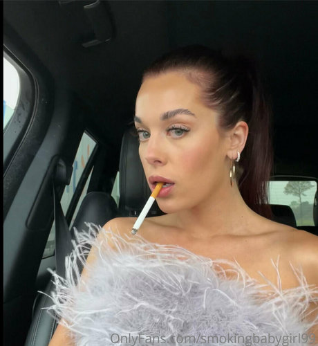 smokingbabygirl99 onlyfans nude tits