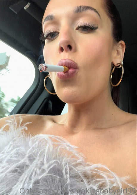 smokingbabygirl99 desnuda onlyfans