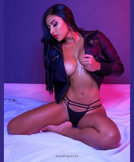 Karen Vasquez onlyfans pics