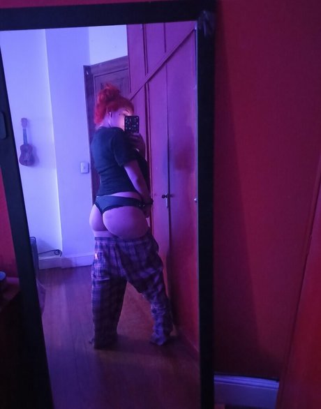 cabaretpanda onlyfans nude