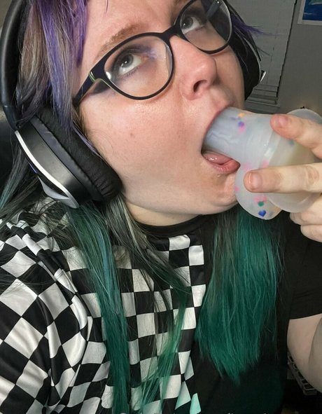 toastysyren nude onlyfans pics