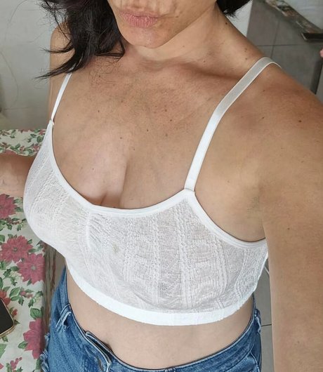 SexyLatinaWife naked onlyfans leaks