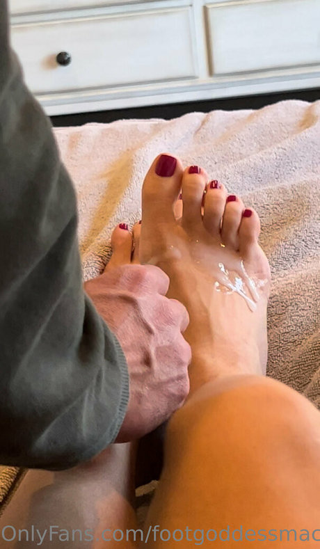 footgoddessmacie onlyfans lean