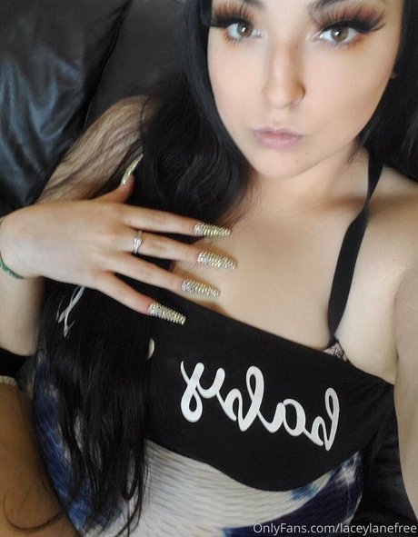 laceylanefree naked onlyfans leak