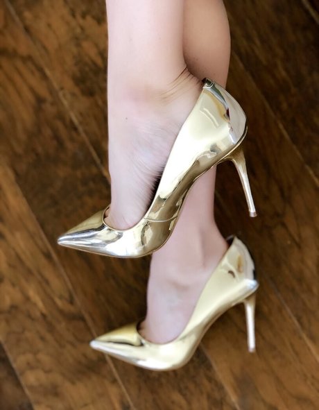 worshiprene only fans photos