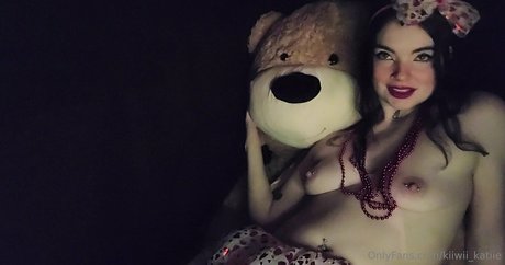 kiiwii katiie naked leaked onlyfans