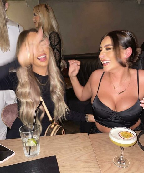 Danielle Tilly Wright Profile pic