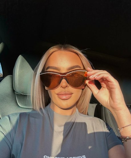 Danielle Tilly Wright naked onlyfans