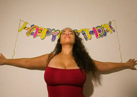 youramandarose onlyfans posts