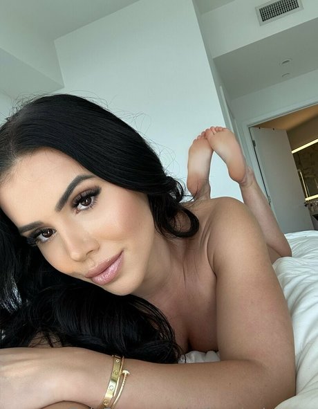 desireedesirexoxo leaked onlyfans nudes