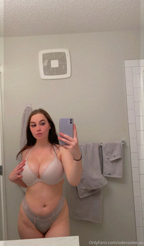 odessalee xo strip onlyfans