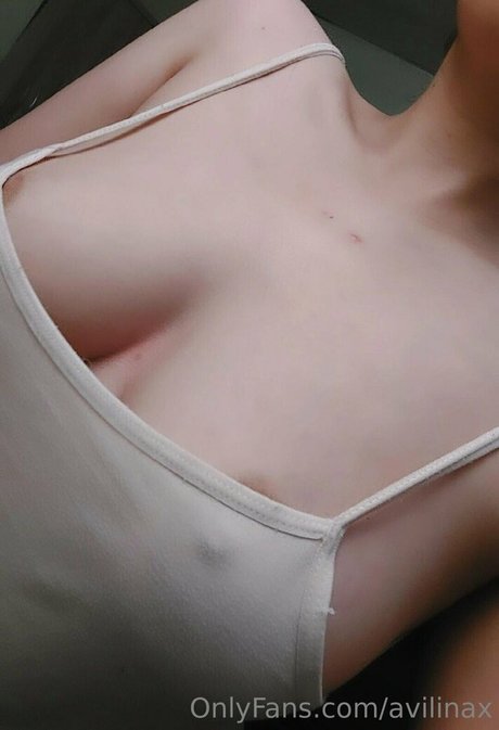 avilinax onlyfans gratis
