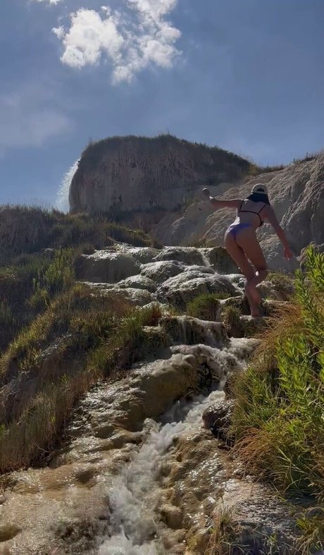 Shanti Tan onlyfans leakd