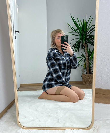 bellas paws only fans