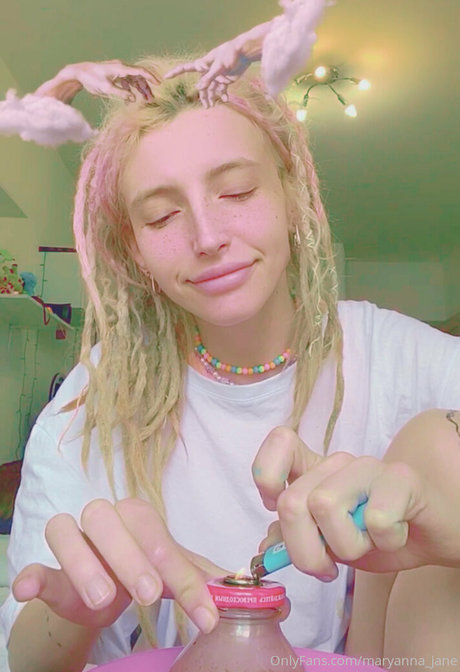maryanna jane onlyfans public photos