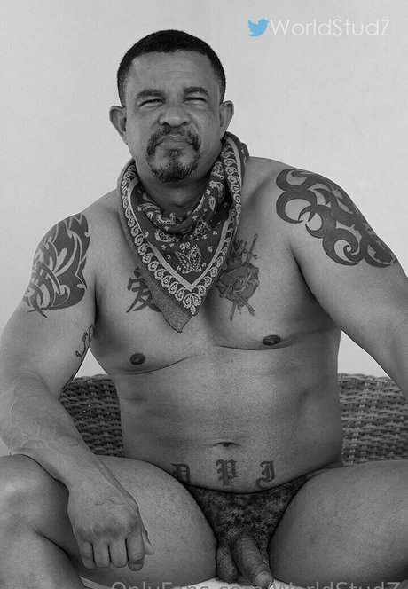 worldstudz onlyfans pic