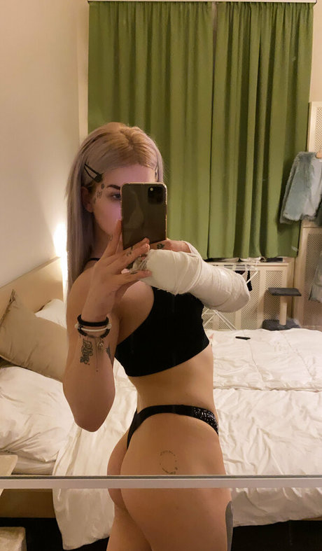 abishbharbie topless onlyfans