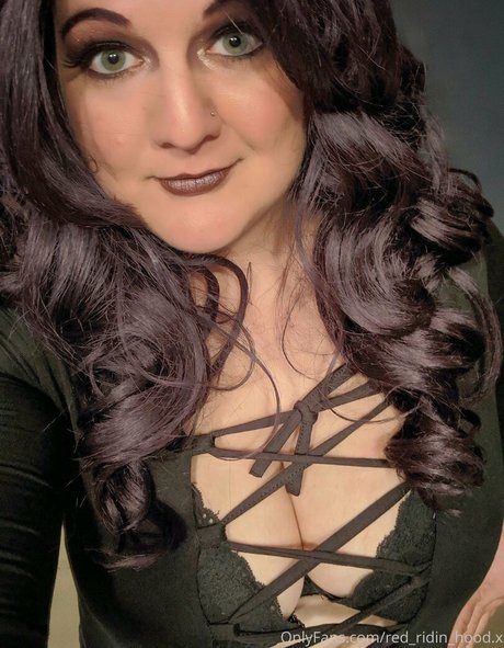 red ridin hood x onlyfans nude content