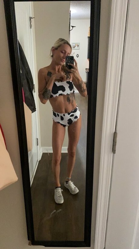 theonlybarbi2 naked onlyfans