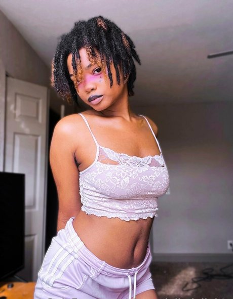 ciarasdailydelights onlyfans star