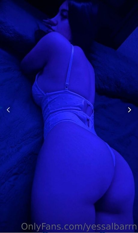 yessalbarrn onlyfans boobs