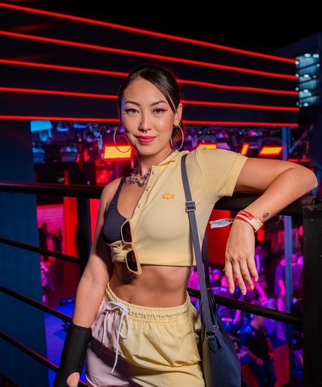 Ana Hikari only fans