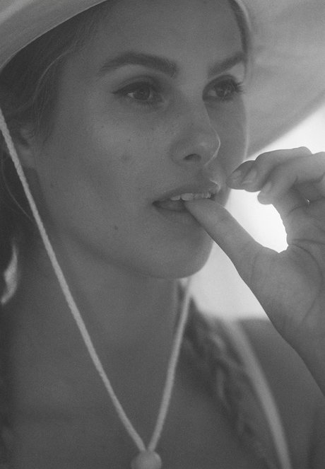 Natalie Roser onlyfans leak naked