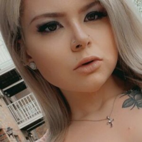 queenbeeautiful2021 only fans leak