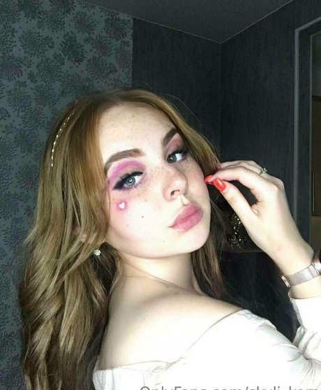 skyli kerr only fans content