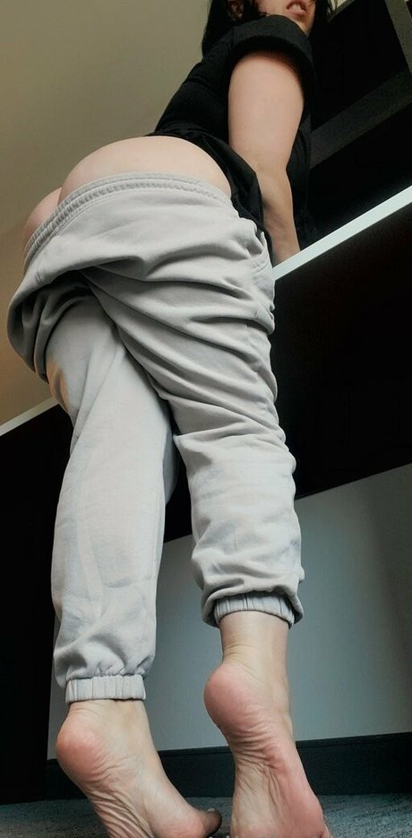 lilmissnaaya onlyfans naked