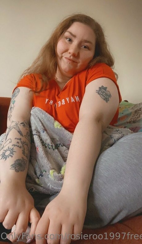 rosieblossomfree onlyfans nudes