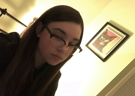 HinaToy is on onlyfans