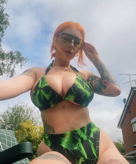 Hollie Rutter onlyfans leaked.