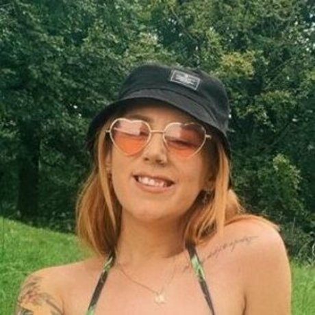 Hollie Rutter onlyfans page