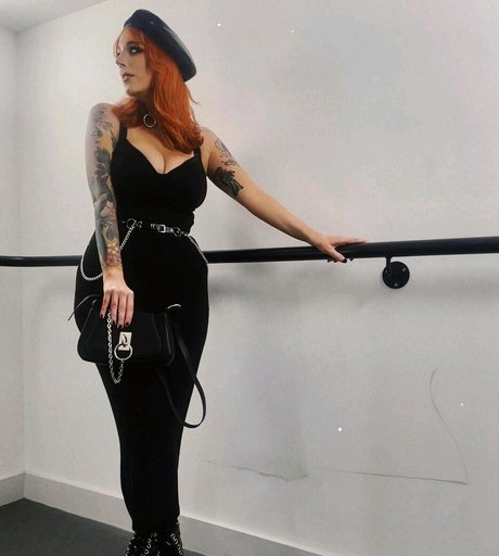 Hollie Rutter onlyfans leaked.