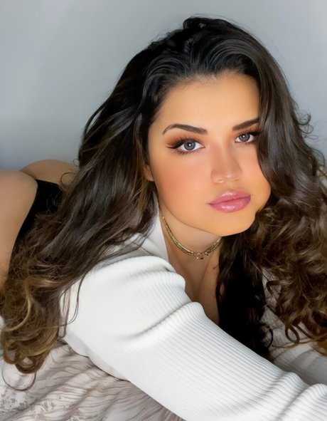 laila gomez only fans nude leaks