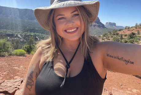 Onlyalbrooke onlyfans nude content