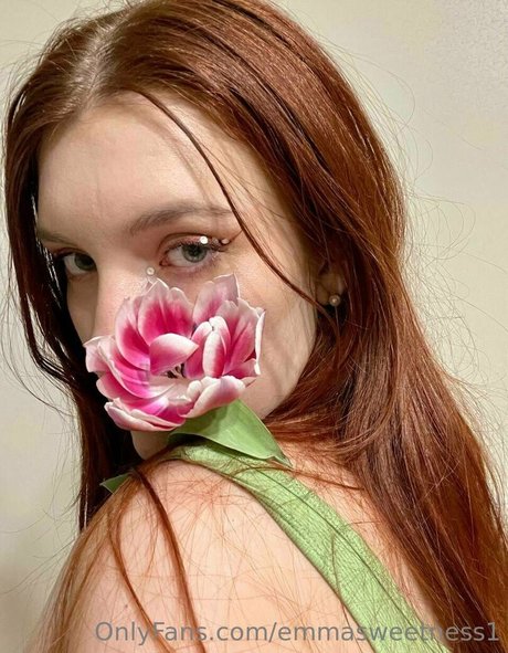 emmasweetness1 onlyfans nude porn