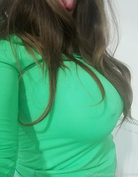 brinaloveee nude leaked onlyfans