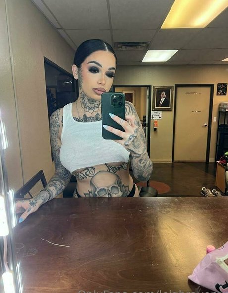 leighravenx pics onlyfans