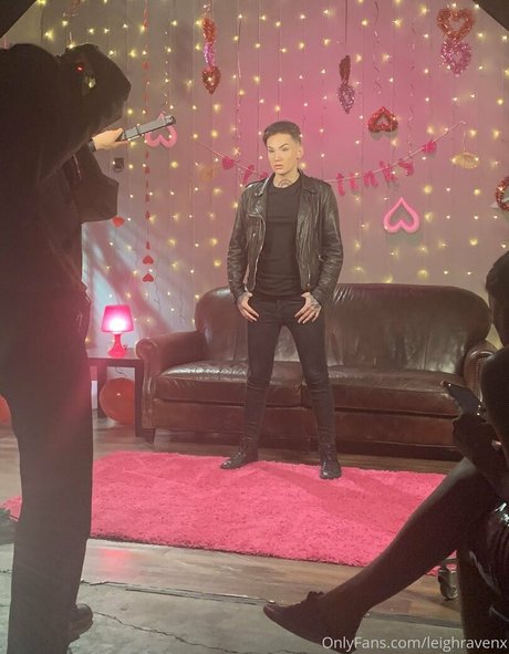 leighravenx onlyfans leak naked