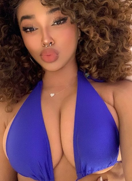 lovesicksavii Profile pic