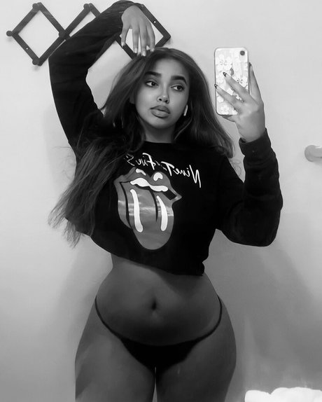 lovesicksavii onlyfans nude content