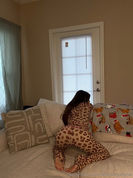 kinsleyalyse onlyfans porn