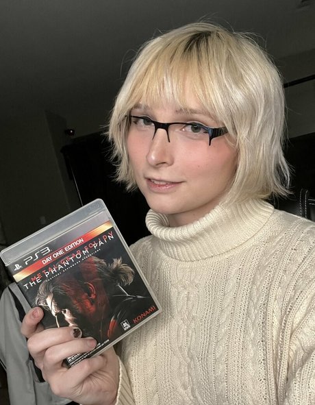 RoseWaltzEX onlyfans posts