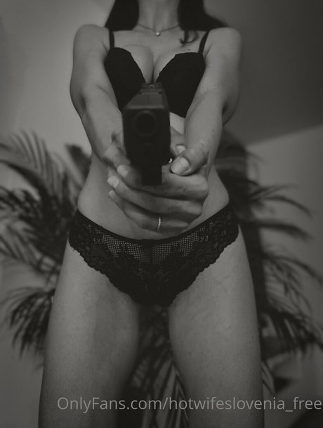 hotwifeslovenia free onlyfans posts